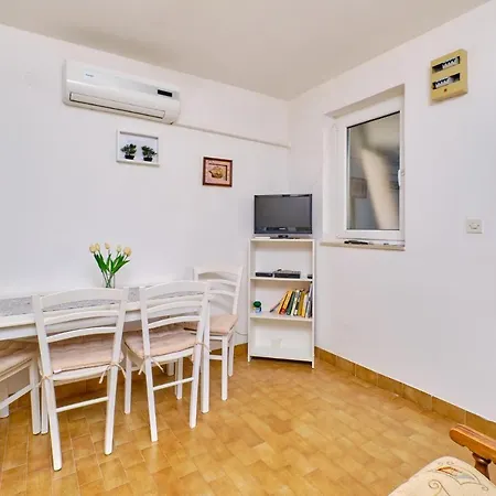 Apartments Vanda Mali Losinj Exterior photo