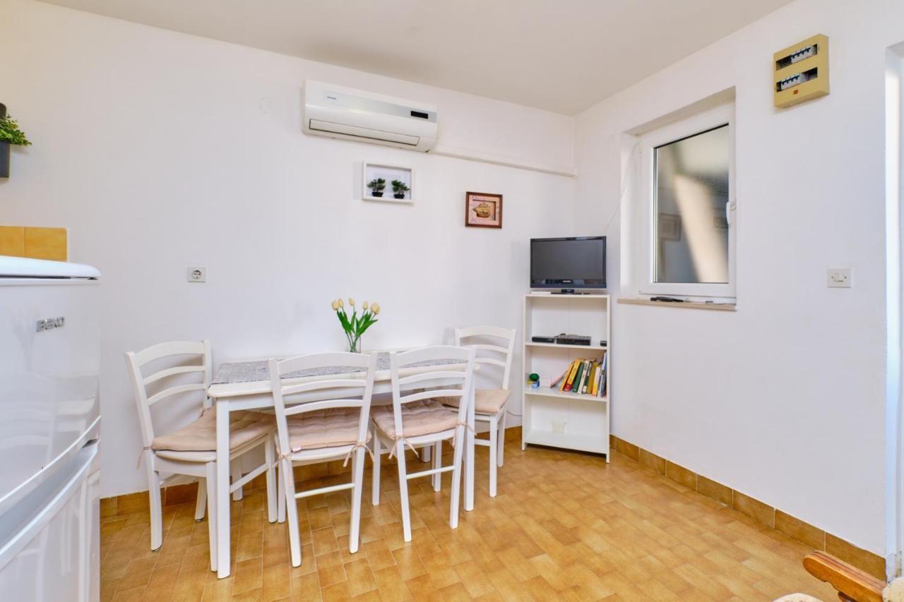 Vanda Apartament *